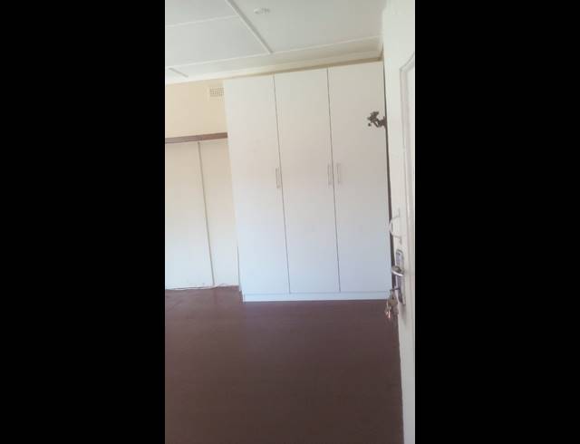 1 bed property to rent in KENSINGTON